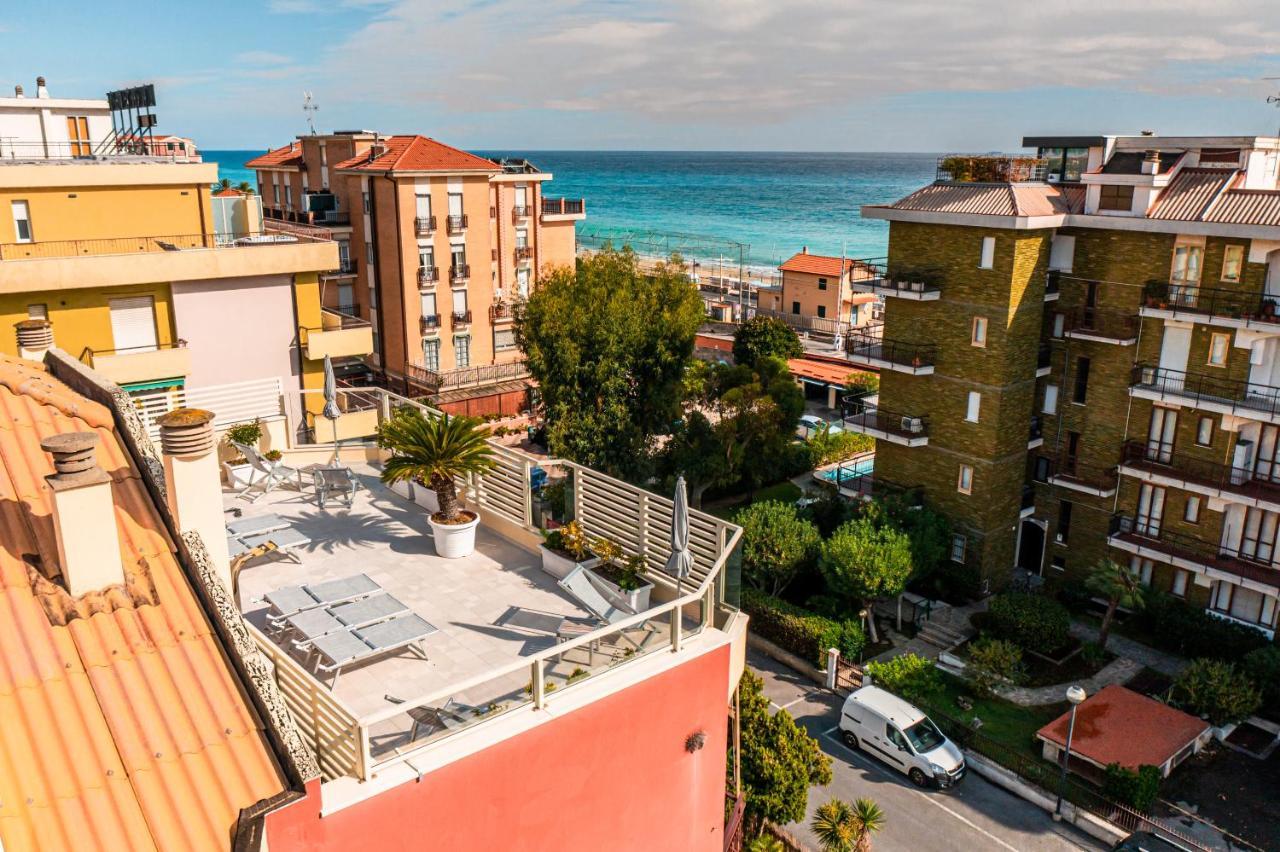 Ligure Residence Pietra Ligure Bagian luar foto