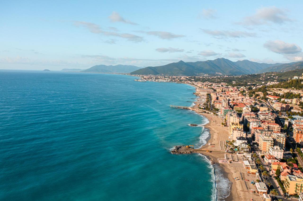 Ligure Residence Pietra Ligure Bagian luar foto