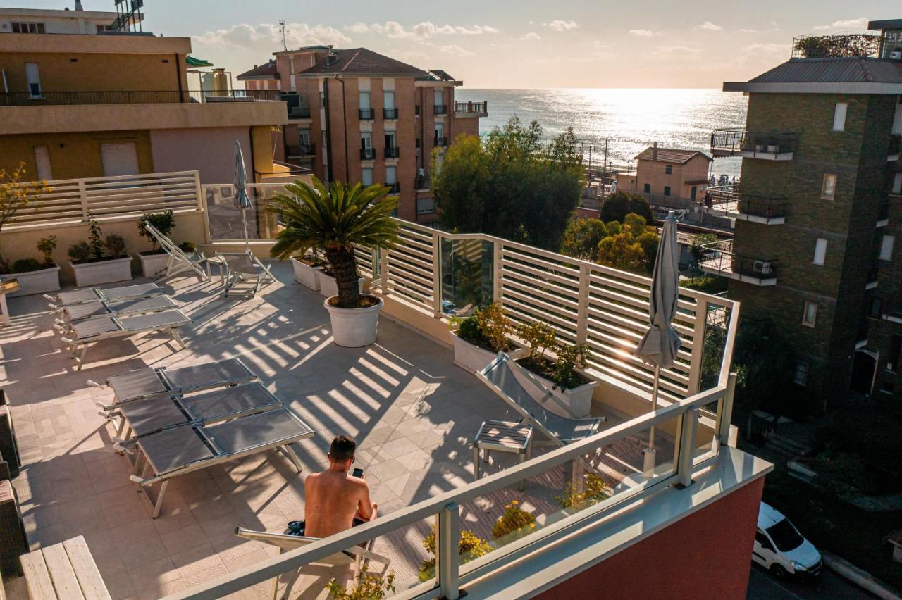 Ligure Residence Pietra Ligure Bagian luar foto