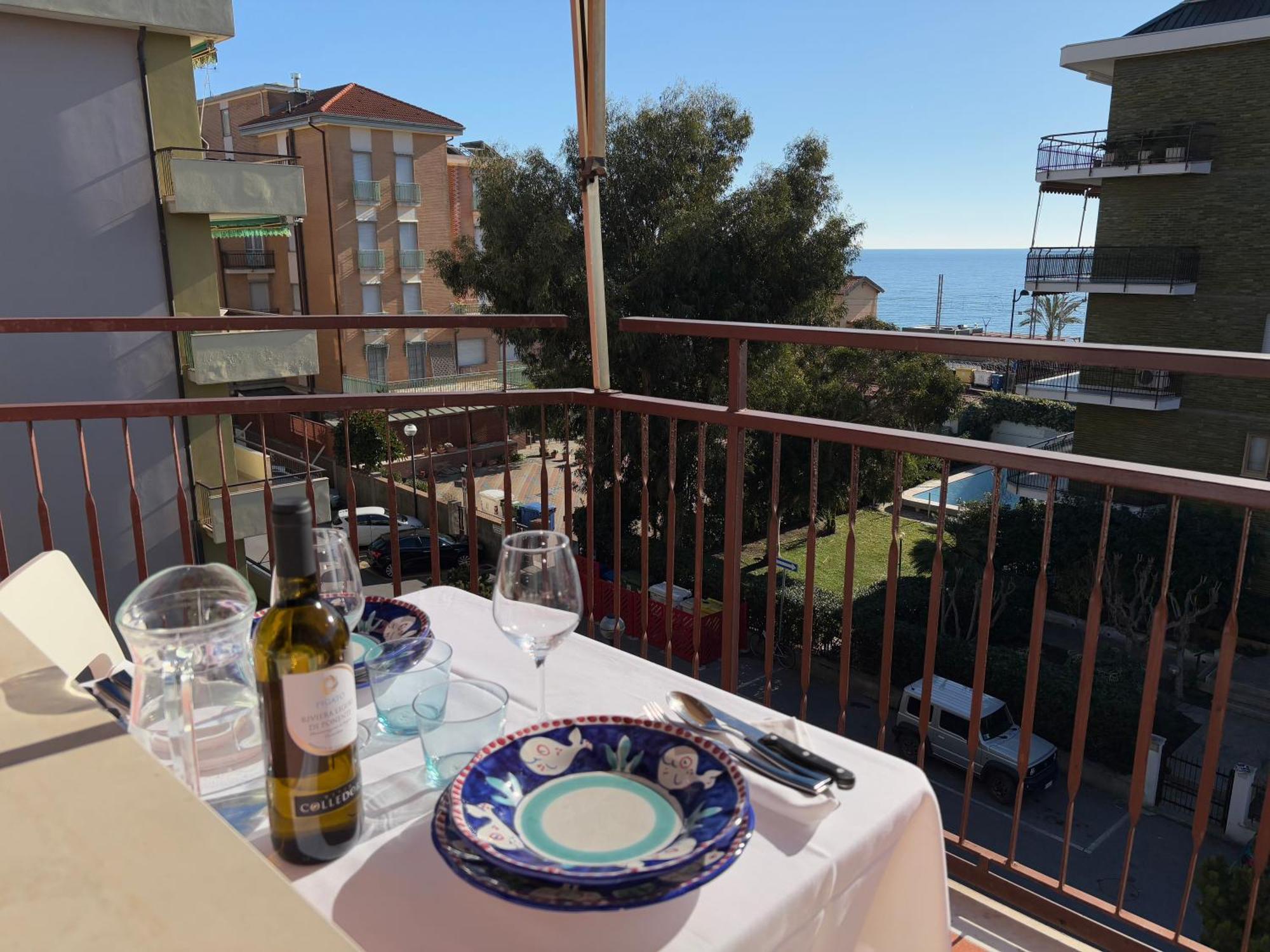 Ligure Residence Pietra Ligure Bagian luar foto