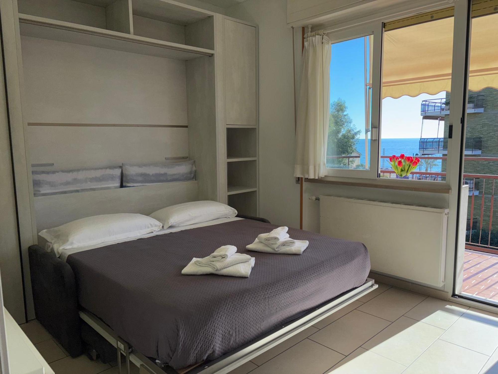 Ligure Residence Pietra Ligure Bagian luar foto