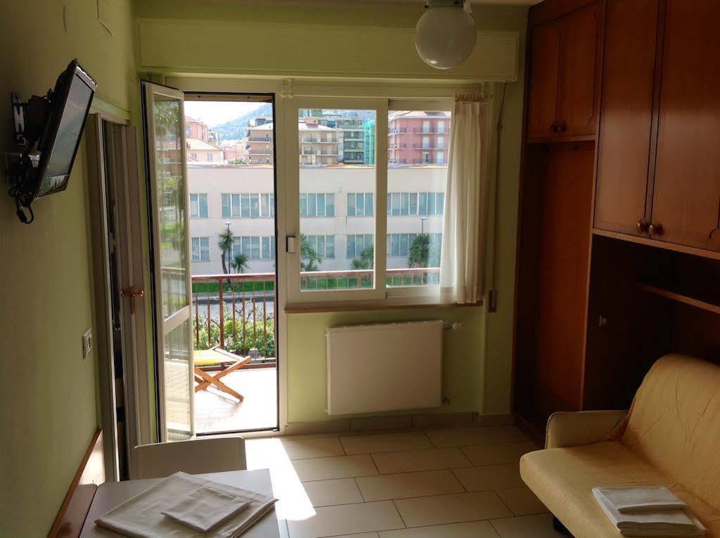 Ligure Residence Pietra Ligure Bagian luar foto